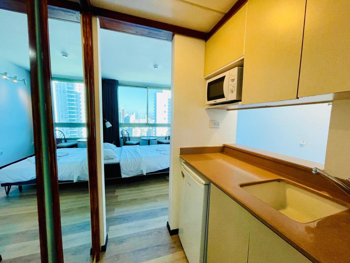 C Tower Apartments Netanya Exterior photo